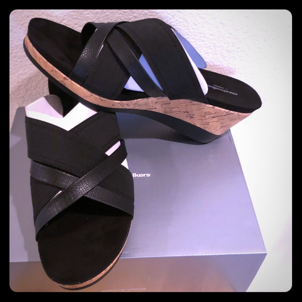 Black sandals. New Never wore